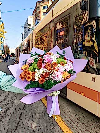 Baharın Tazeliği Rengarenk Çiçek Buketi